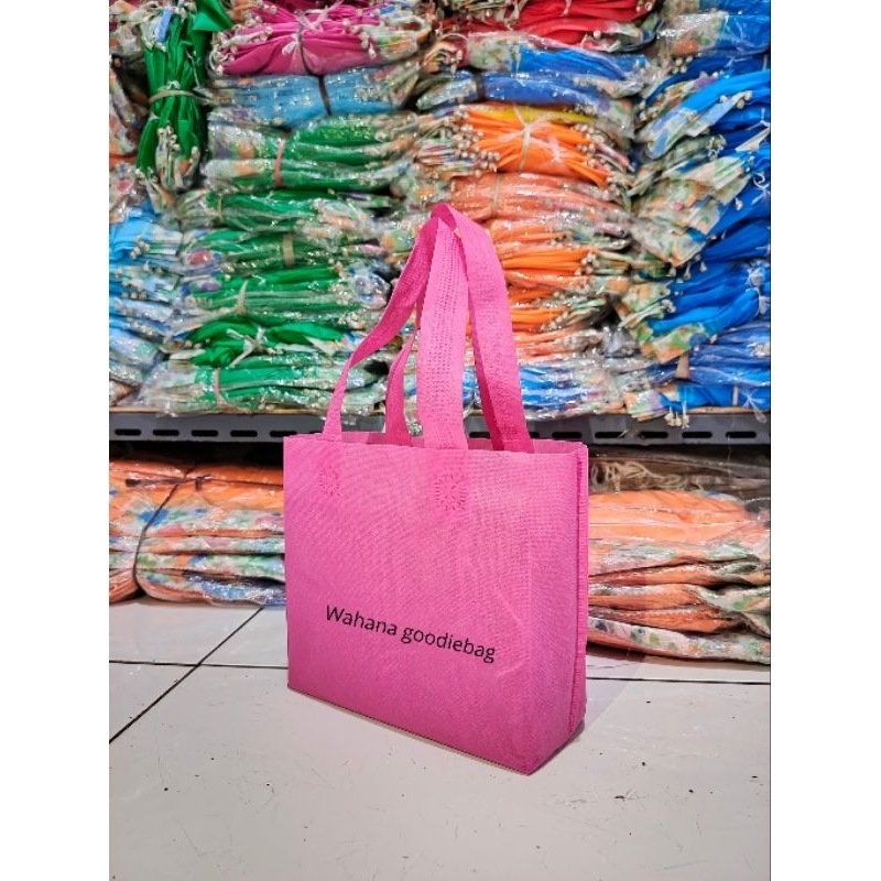 

( 60pcs ) Goodie Bag 20x25 sisi 8 Tas Spundbond Mini Small