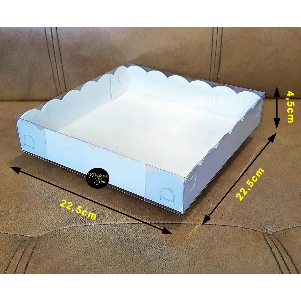 

BOX MIKA PUTIH DUS KUE KOTAK KARDUS 22x22x45 ISI 1 PCS
