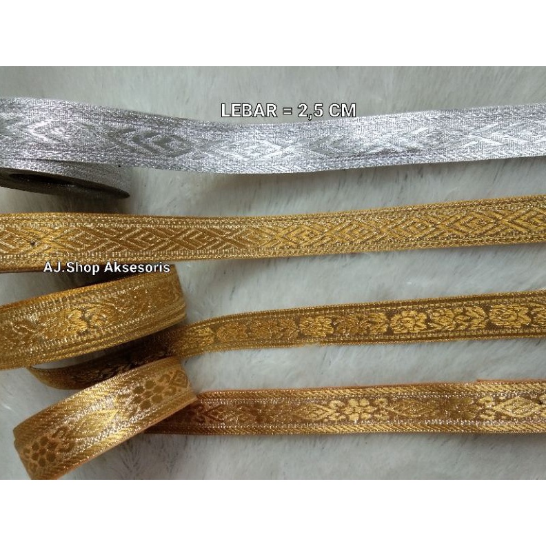

PITA RENDA GAMIS EMAS PERAK PITA RENDA BORDIR GOLD SILVER LEBAR 2 CM 25 CM3 CM 12 INCH