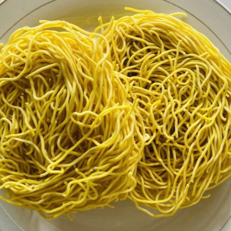 

Mie kuning Padang Sumatera Barat untuk lotek pical