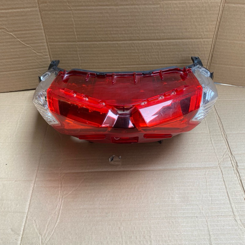 STOPLAMP LAMPU REM BELAKANG YAMAHA NMAX NEW 2021-2024 ORIGINAL