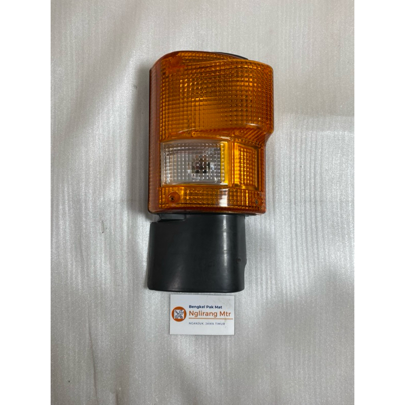 Lampu sein sen kiri mitsubishi fuso fighter