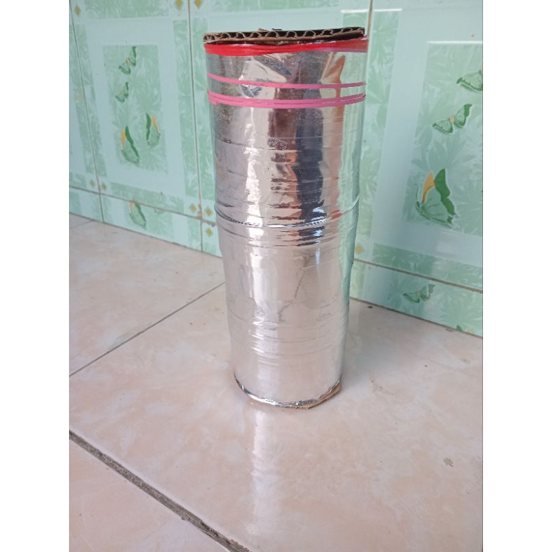 tali perak pengusir burung