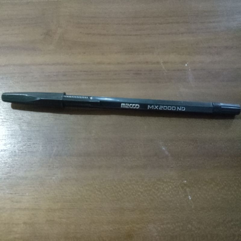 

M2000 Bolpoin Bolpen Tinta Hitam Isi 12 Pcs