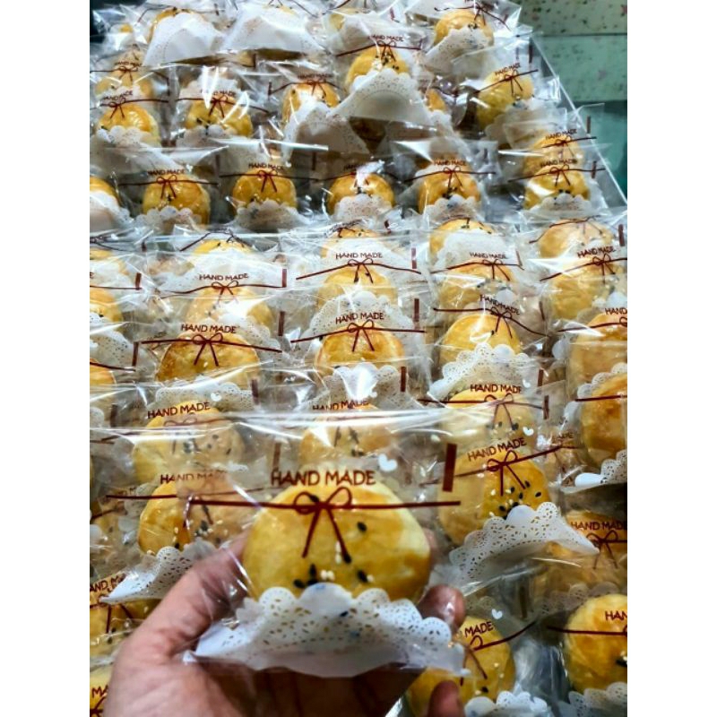 

Bakpia renyah (1 kotak 12 )