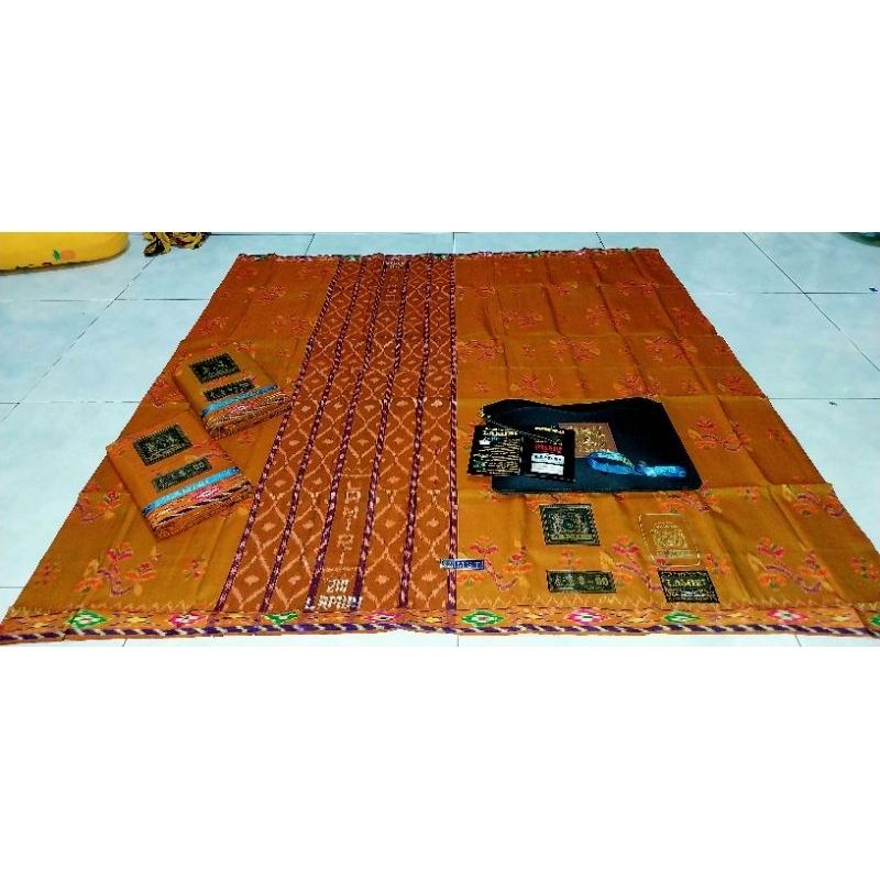 sarung LAMIRI MST kembang sutra 210