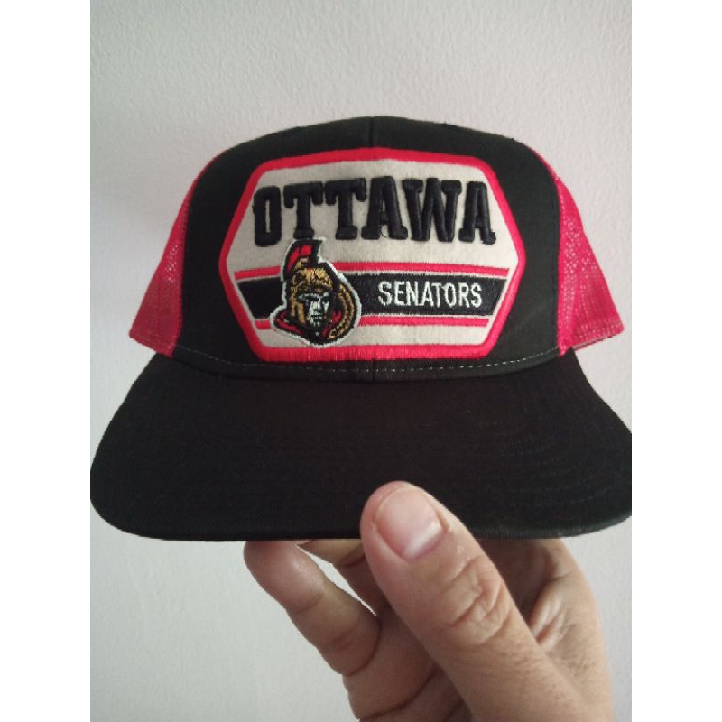 Topi NHL x CCM x Reebok Ottawa Senator trucker jaring