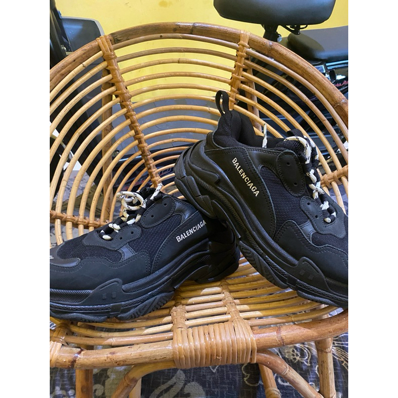sepatu balenciaga preloved