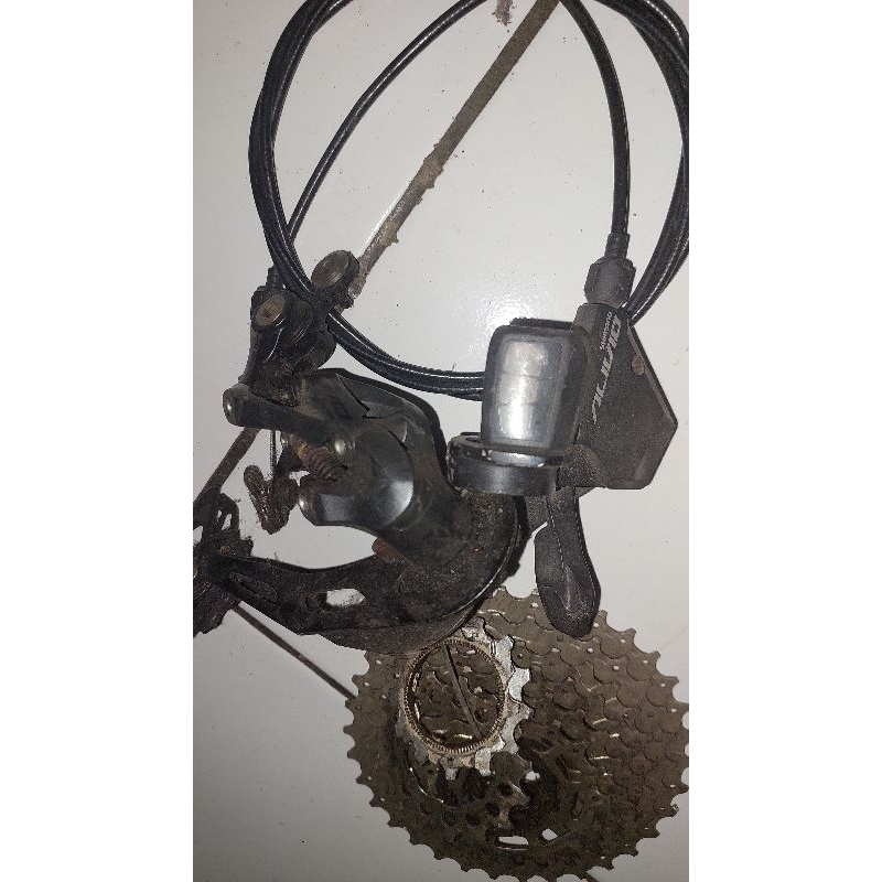 grupset shimano alivio 9 speed not zee deore