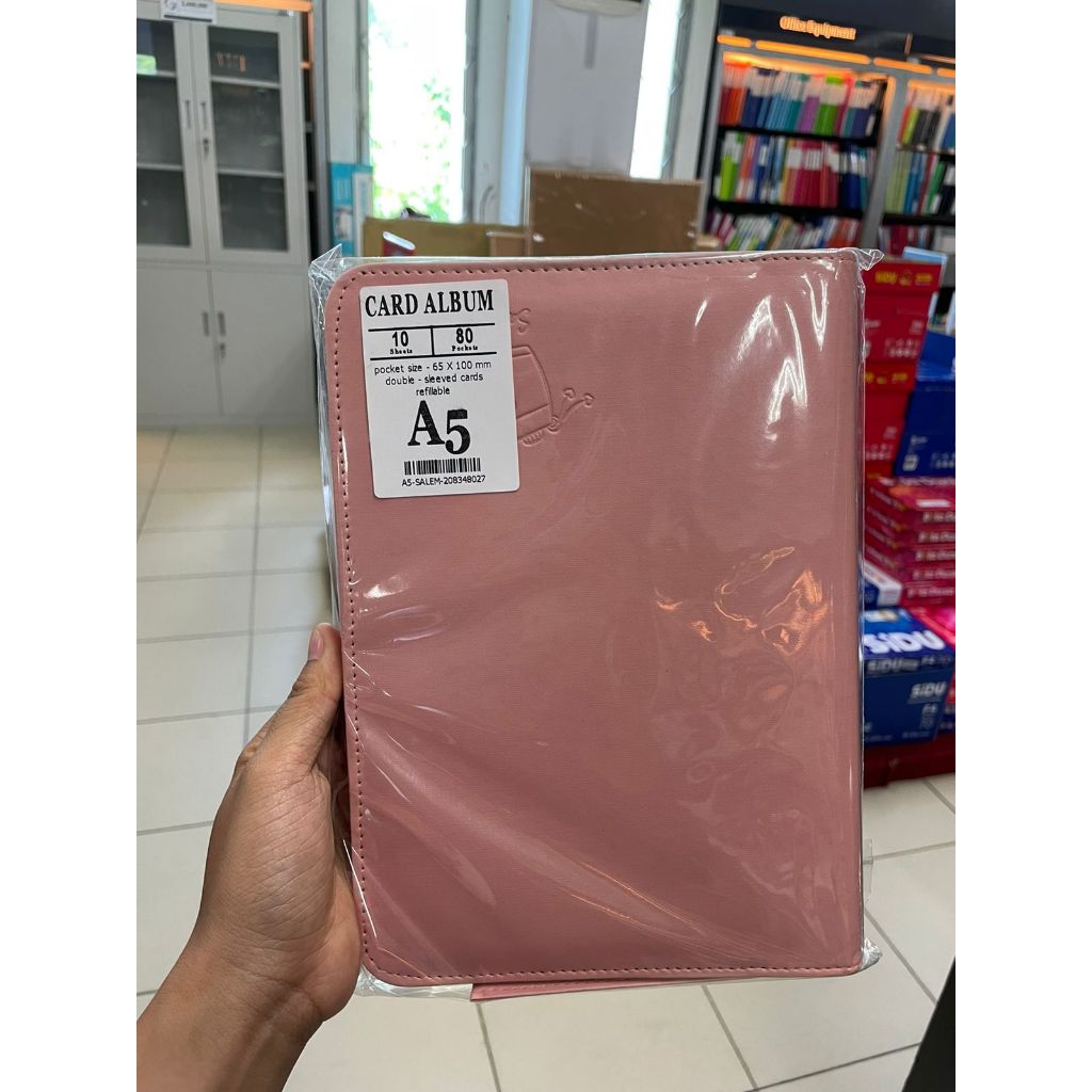 

Gramedia - PEP CARD ALBUM + REFILL A5 SALEM