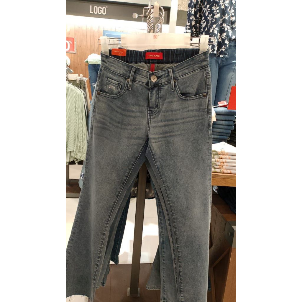 Logo 43BJ3L3ML Celana Jeans Wanita