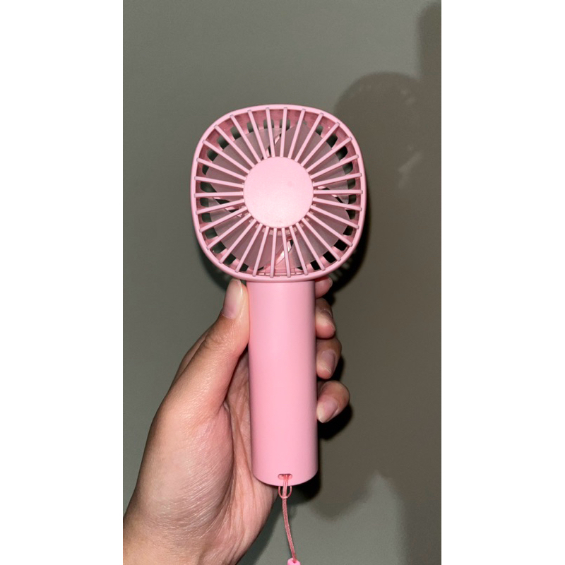 Preloved Kivee x Basike Kipas Angin Portable Fan pink