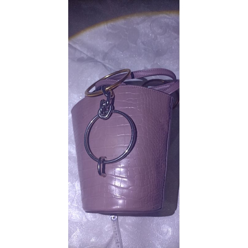 CHARLES & KEITH bucket bag. pl