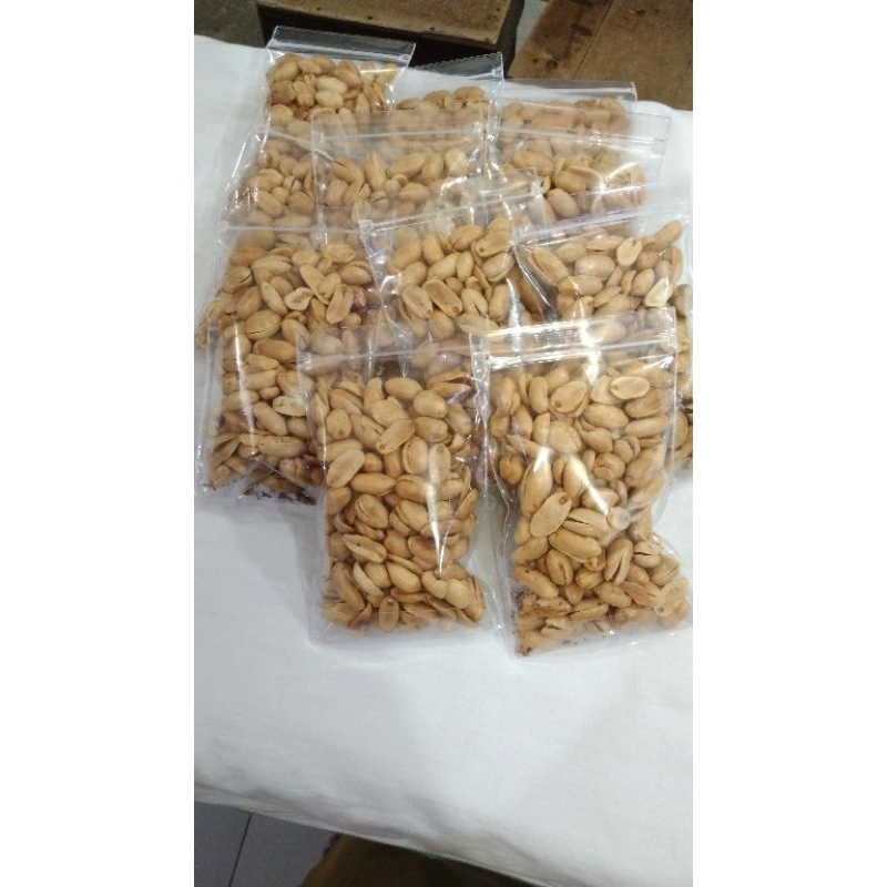 

Kacang goreng bawang putih kemasan 100gr