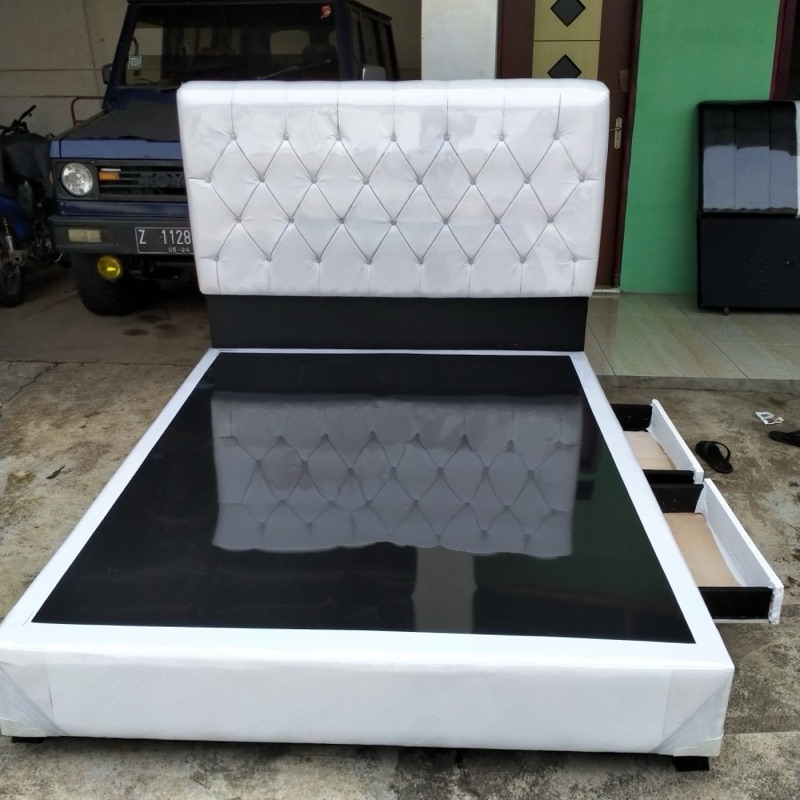 Divan Sandaran Springbed Berlaci