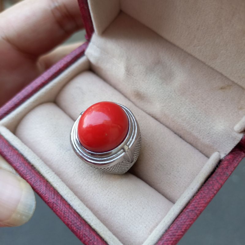 Cincin Batu Merah Delima