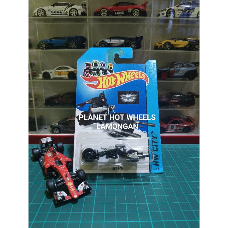 hot wheels bat pod