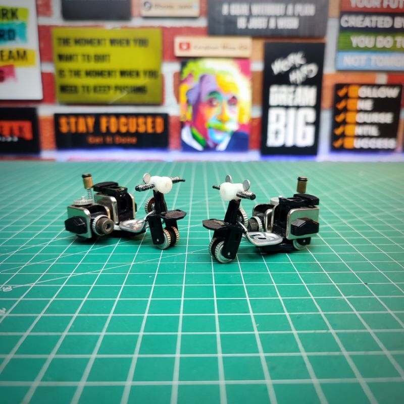 Miniatur Motor Vespa Gandeng Dari Korek Bekas
