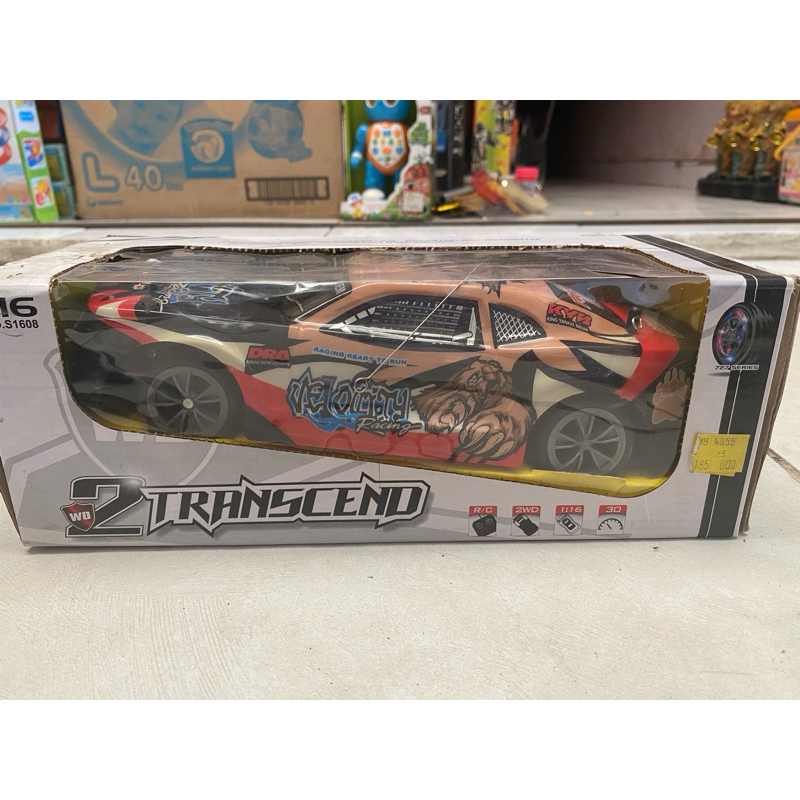 mobil balap remot kontrol warna merah