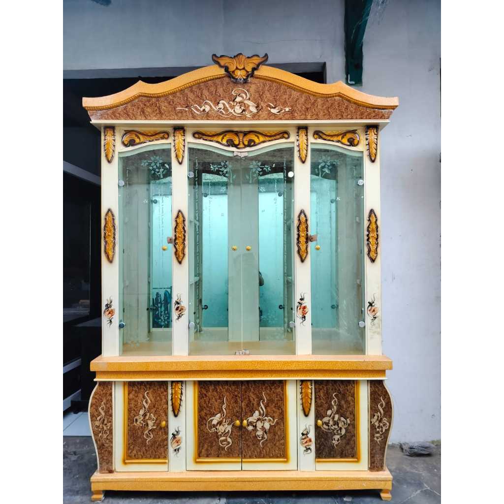Bufet Pajangan Crystal Kristal Wush / Pajangan Tv Kaca / Lemari Tv Kristal 4 Pintu / BK1