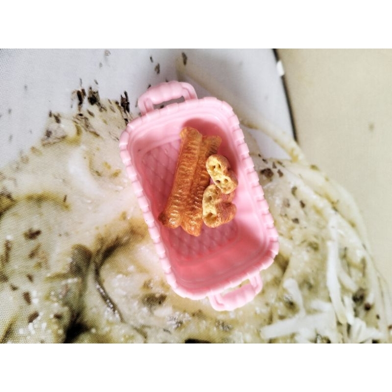 Pin badge clay Cakwe medan indonesian dessert special edition