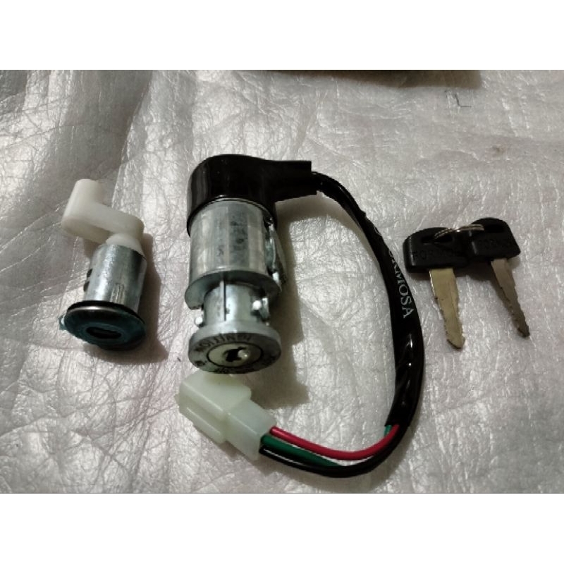 Kunci kontak + kunci jok Honda Grand legenda astrea 800 Astrea800