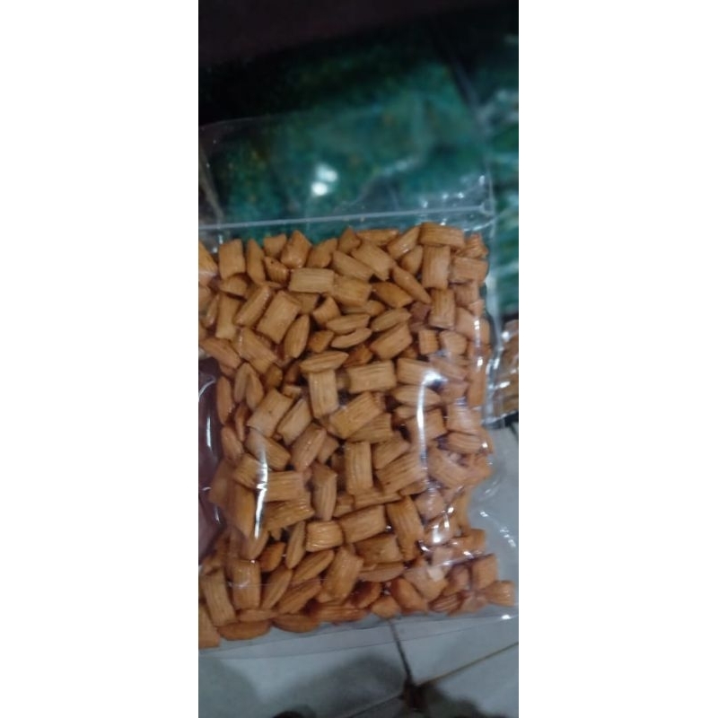 

pang pang kue bantal gurih manis