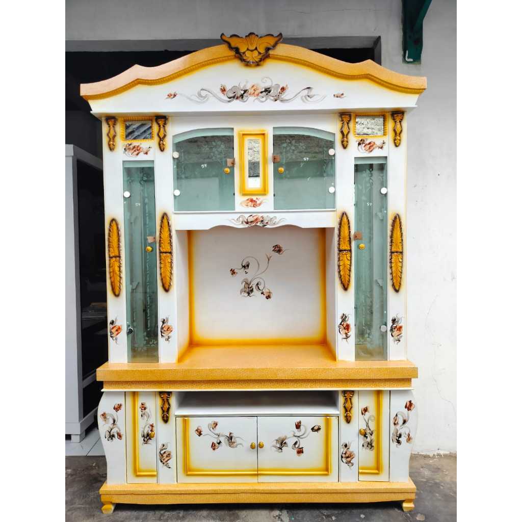 Bufet Pajangan Crystal Kristal Wush / Pajangan Tv Kaca / Lemari Tv Kristal 4 Pintu / BK3