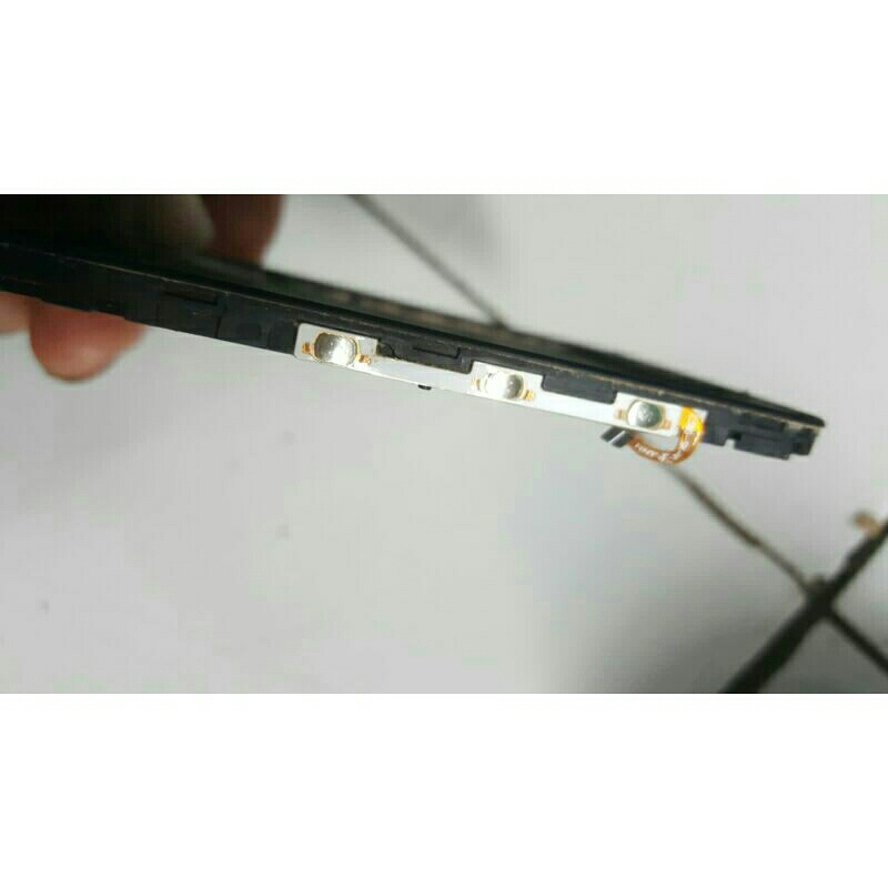 plexible on of volume Asus x00pd max m1