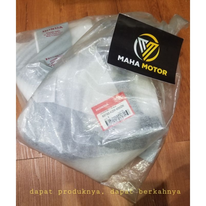 cover tail sambungan cover body belakang vario 125 warna hitam, kode 83750KZR600ZK