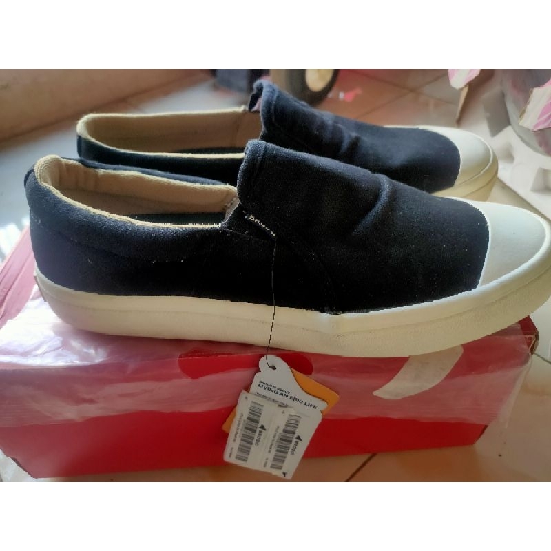 brodo slip on