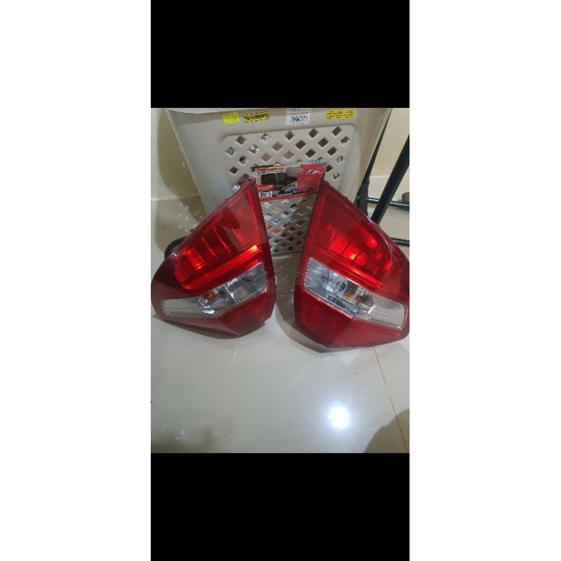 Stoplamp honda jazz ge8 tahun 2012 No minus 
No retak