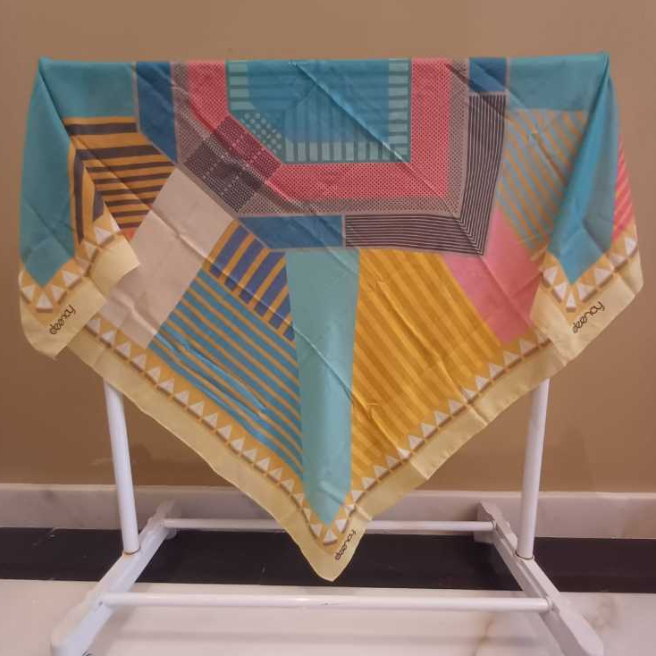 PRELOVED DEENAY_HIJAB DEENAY_GOOD CONDITION_HIJAB PREMIUM_HIJAB_KERUDUNG_FASHION MUSLIM