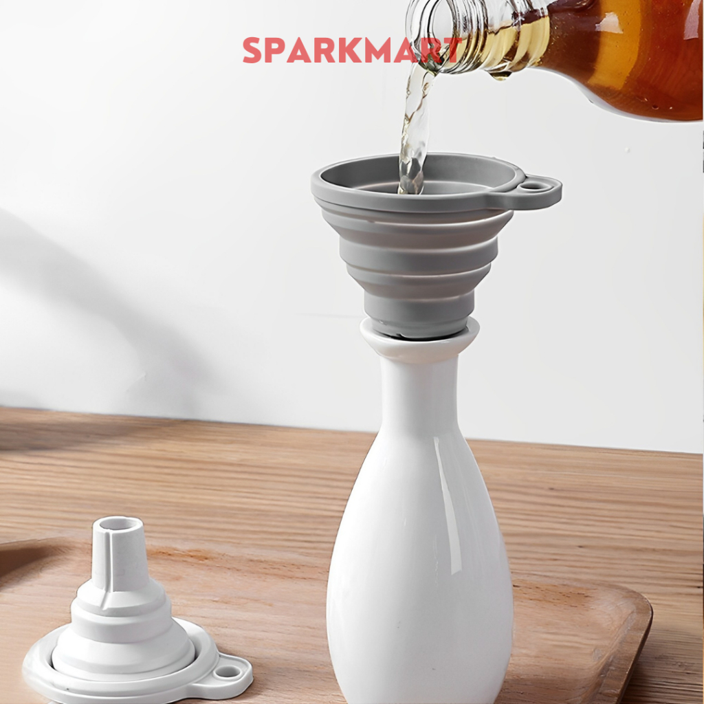 

Corong Lipat Air Minyak Multifungsi Collapsible Silicone Funnel - Gray