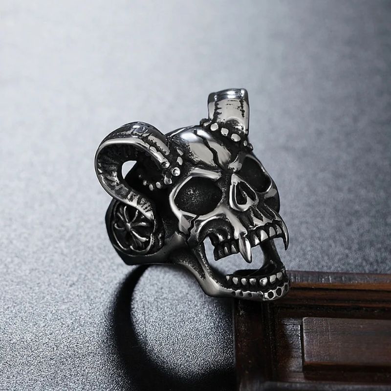 Cincin Retro Desain Tengkorak Kepala Domba / Sheep Head Skull (Adjustable)