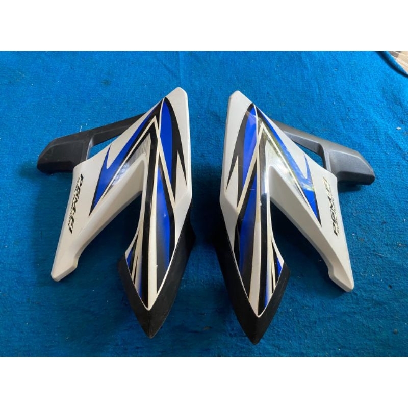 Shroud kuping sayap tangki honda cb 150 r old original