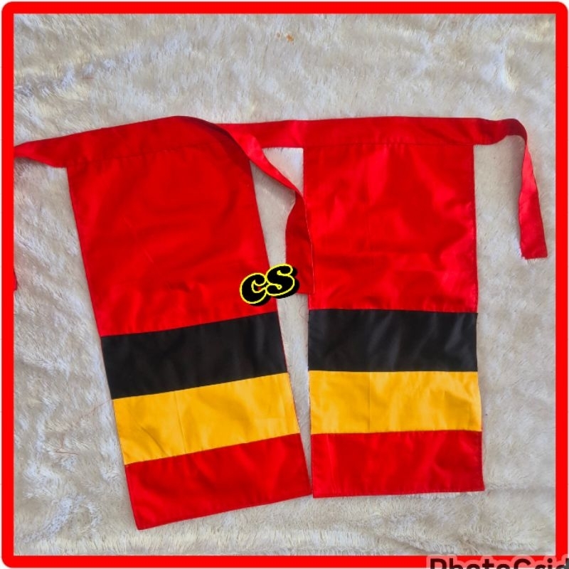 Cawat Kain Merah Khas Dayak