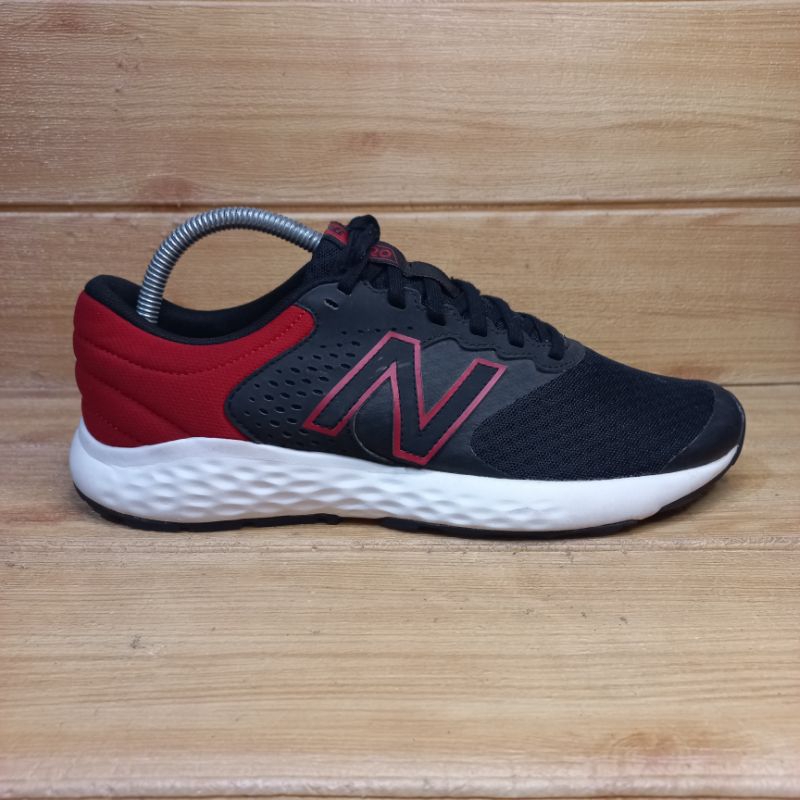 NB Running seri 420 black white red New Balance