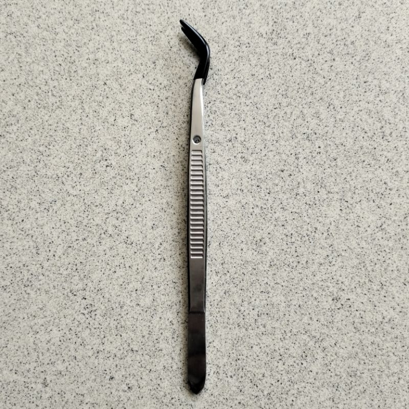 

Pinset Uang Kertas Perangko Koin Micro Ujung Hitam Bengkok Plastik Karet 15 cm