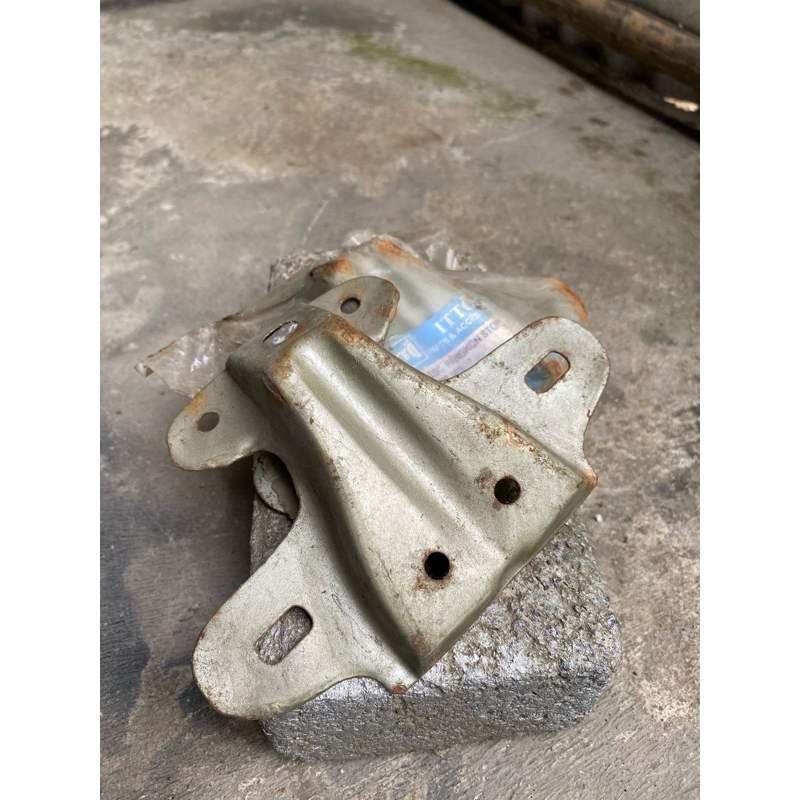 Dudukan lampu stop belakang pangkon lampu belakang v75 v80