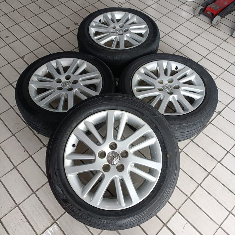 Velg Bekas Mobil Camry Ring 17 plus ban lebar 7 Baud 5x114 Kondisi bekas siap pakai