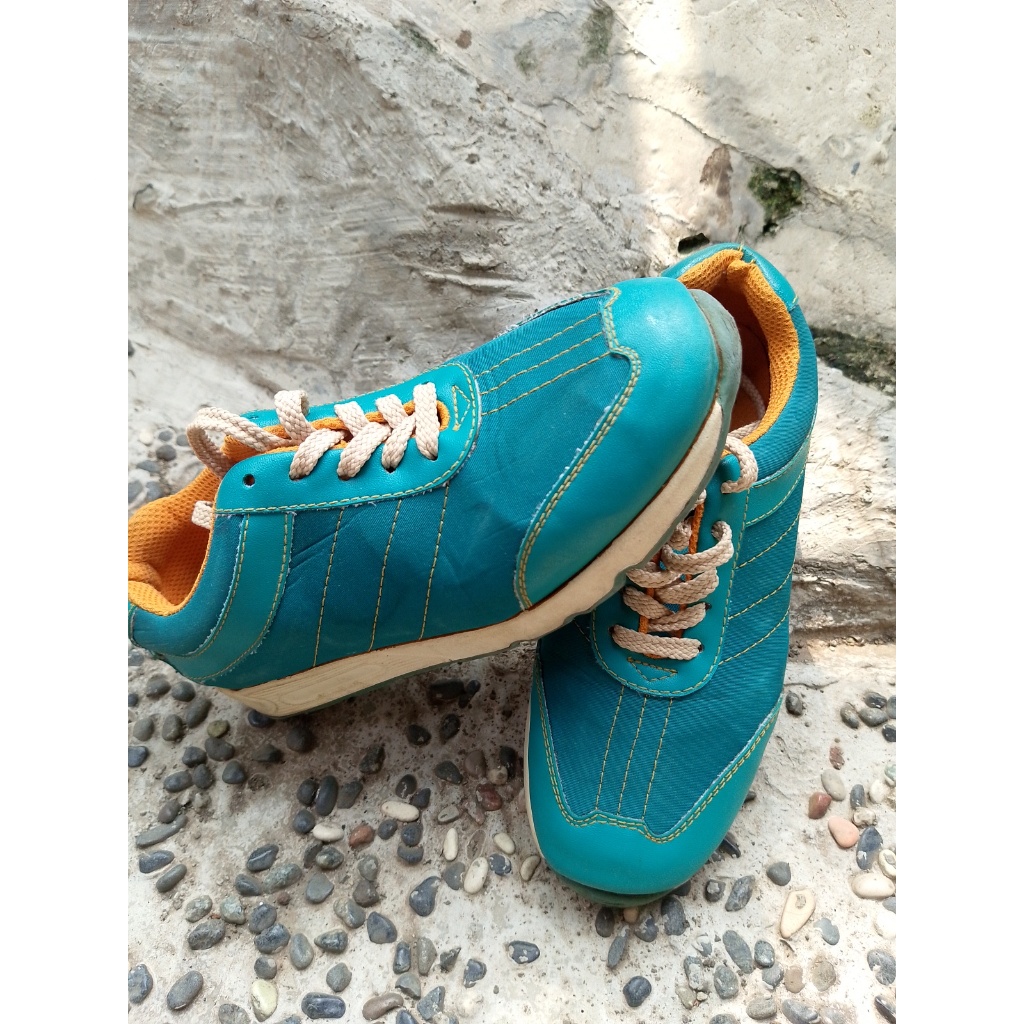 Sepatu anak Donatello