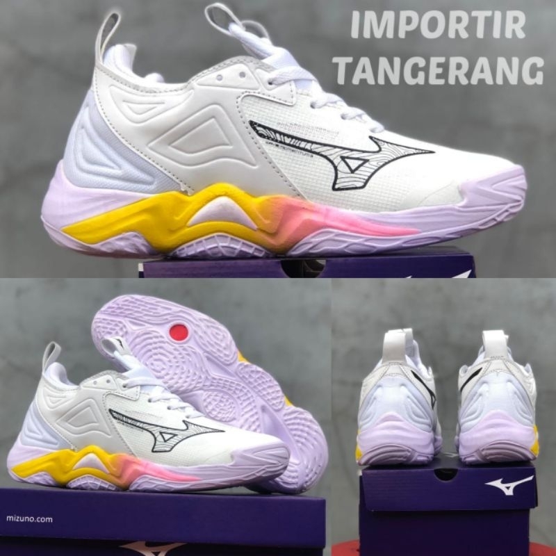 Sepatu Voli Wanita Putih Kuning Ping Mizuno Wave Momentum 3 Wlz Voly Wanita Terbaru 37-40 COD BAYAR 