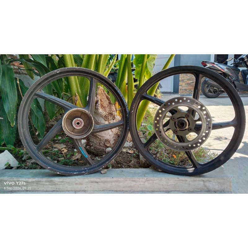 Velg Supra X 125 belakang tromol original copotan