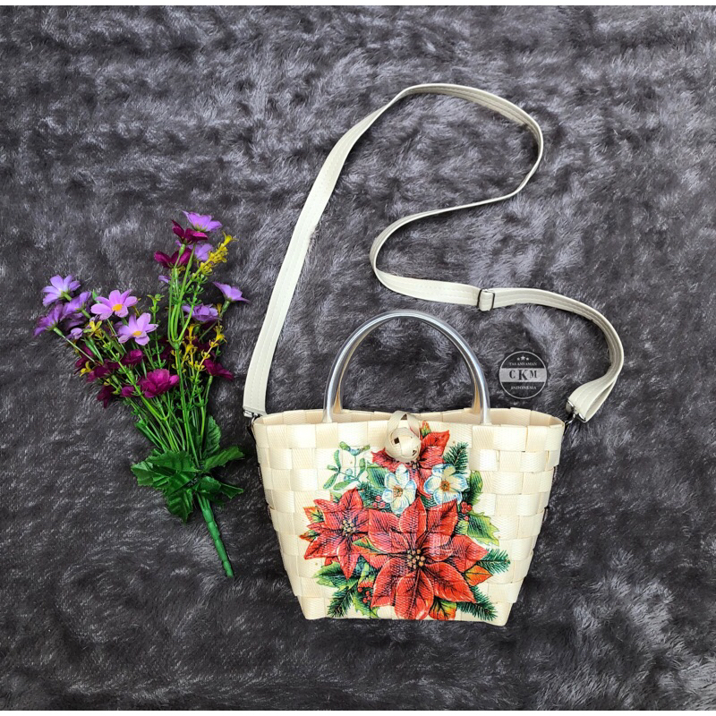 tas selempang wanita anyaman plastik lukis decoupage bunga