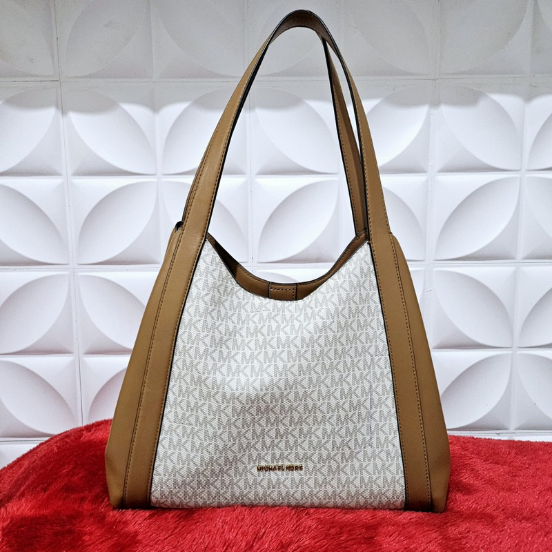 MK Rosemary shoulder Totebag Vanilla