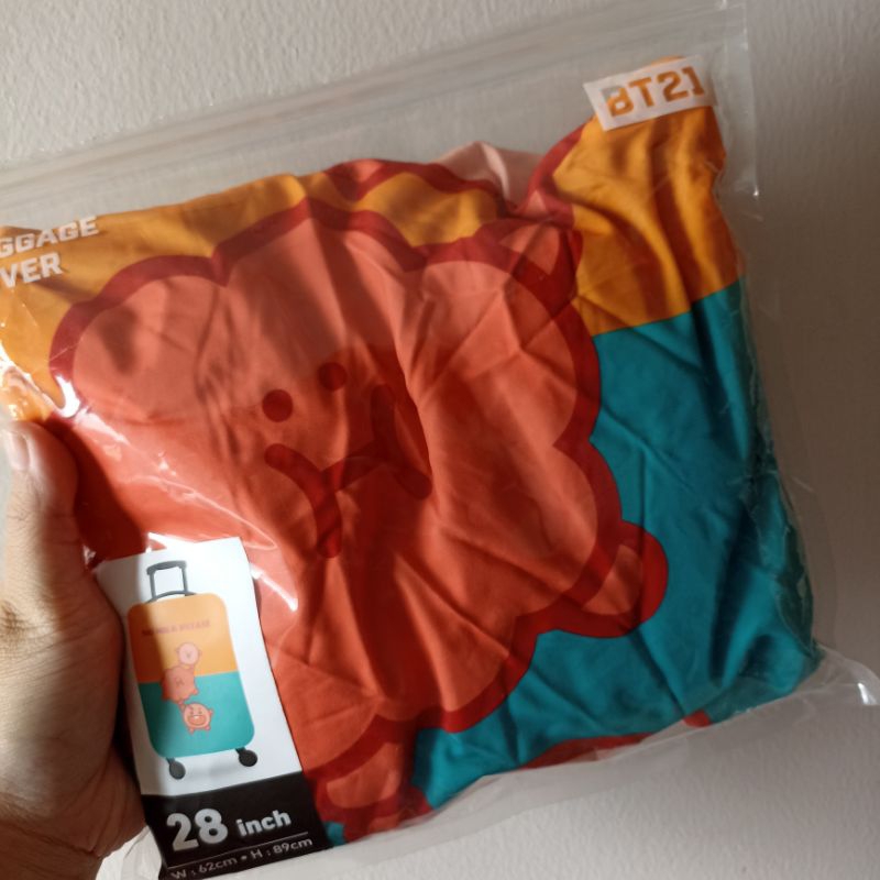 sarung koper / BT21 Luggage cover 28" baru