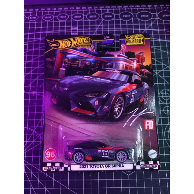 HOT WHEELS PREMIUM -TOYOTA GR SUPRA