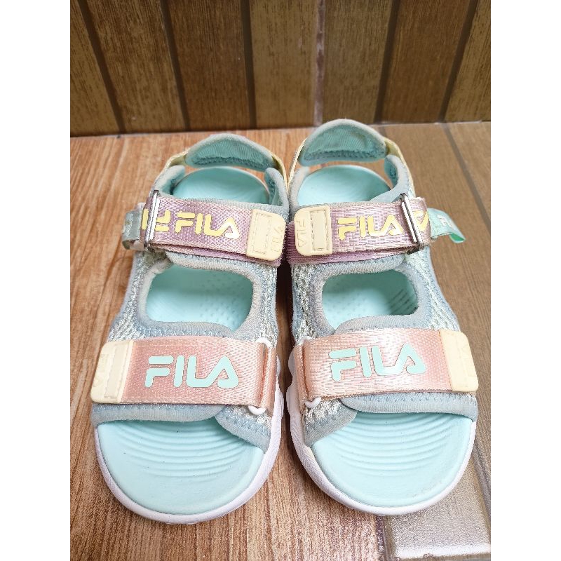 Sepatu anak fila / sandal anak fila