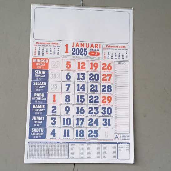 

10 Pcs Kalender Dinding 2025 Uk 32 Cm x 48 Cm